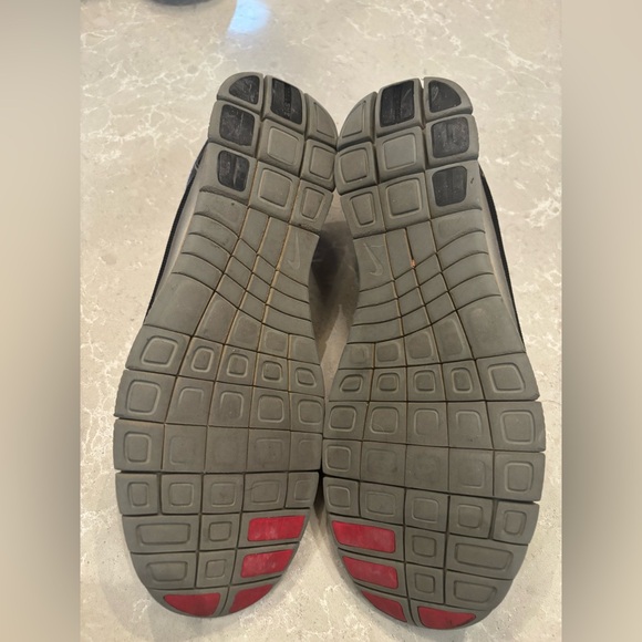 Nike 4.0 v3 Running shoes - BLACK/RED/BLUE - size 11.5 - Picture 7 of 9